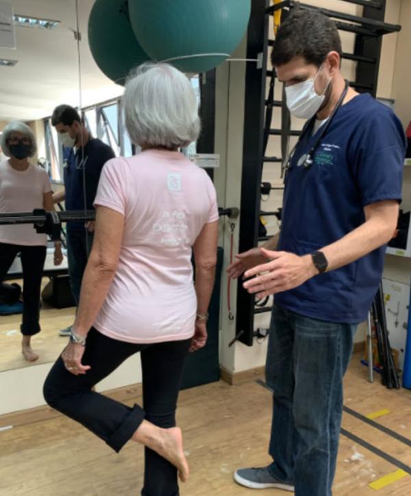 مدت زمان و توانایی ایستادن روی یک پا می تواند مقدار خطر مرگ را در افراد مسن نشان دهد